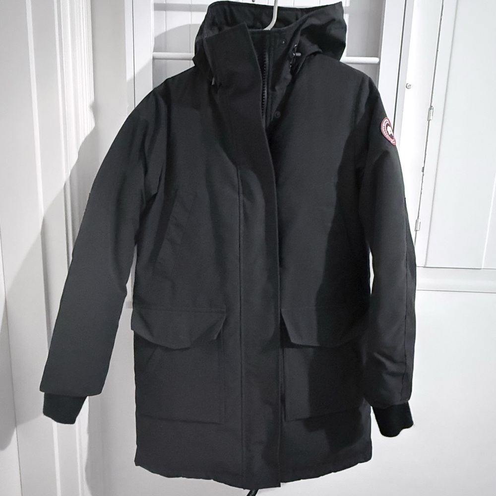 NWT CANADA GOOSE- women’s XS